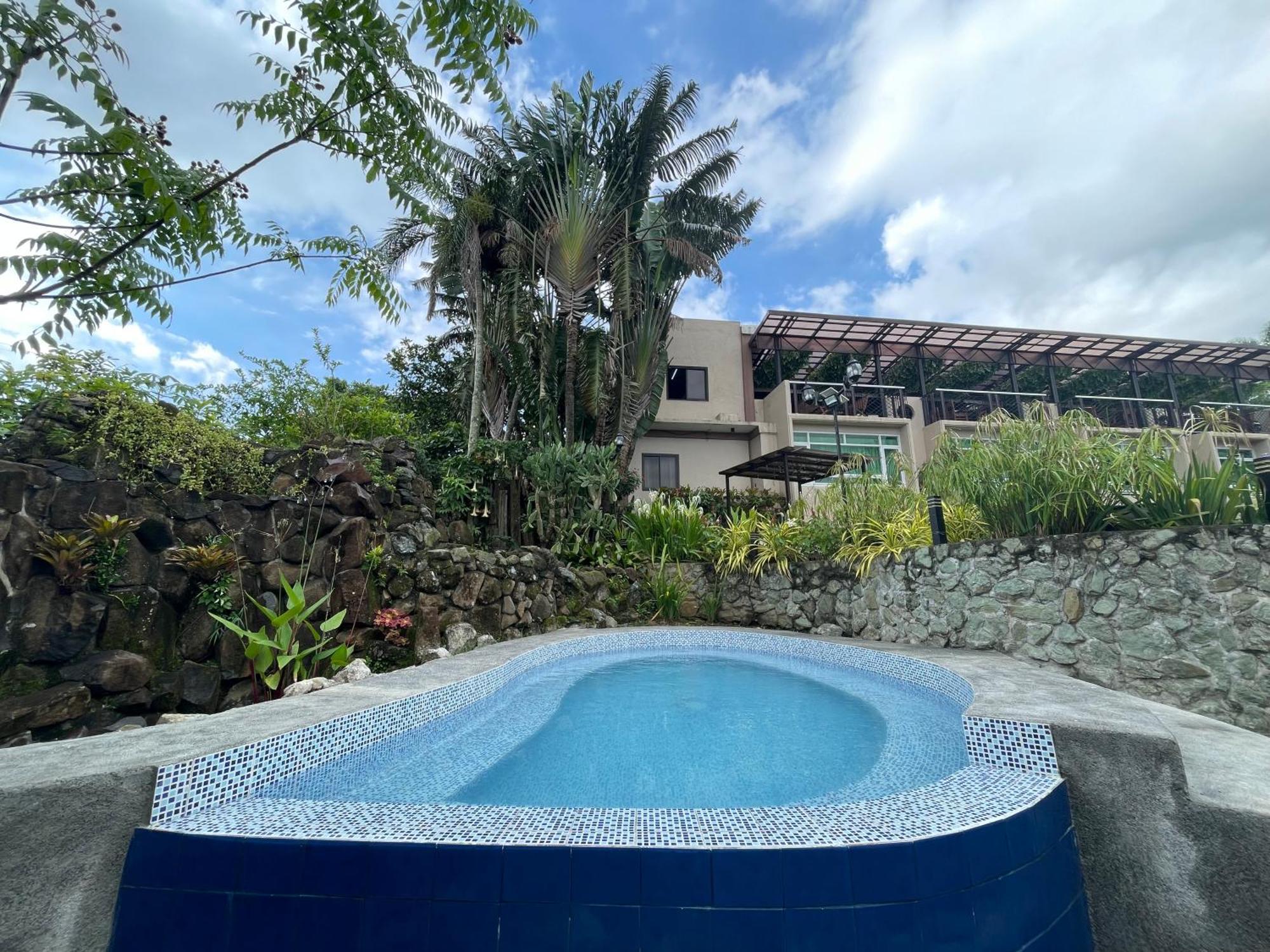 The Lakeview Suites Tagaytay City Exterior photo